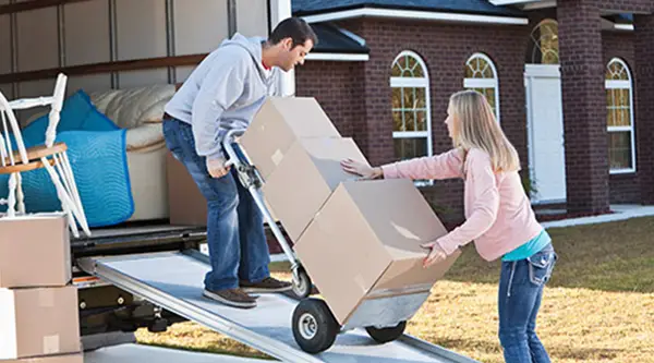 house and moving van